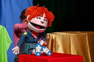 Śremski ośrodek kultury spektakl ,,karola i przyjaciele każdy coś ma!'' 4