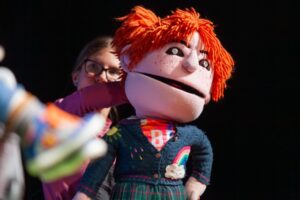 Śremski ośrodek kultury spektakl ,,karola i przyjaciele każdy coś ma!'' 8